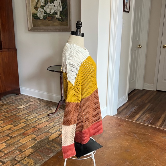 Large Sweater - Picture 3 of 6